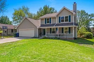 354 Longwood Ln, Wrightstown, WI 54180 - Photo 2