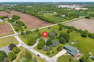 N2678 Glockenspiel Ln, Appleton, WI 54913 - Photo 4