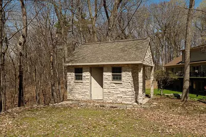 438 Edgewood Drive, Green Bay, WI 54302 - Photo 16