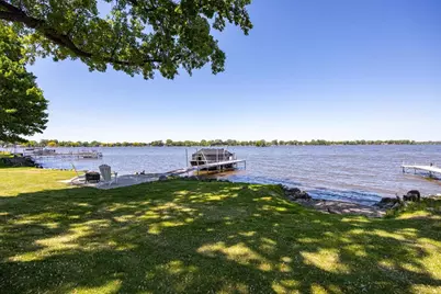 2432 Hickory Lane, Oshkosh, WI 54901 - Photo 2