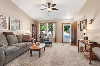 4537 Oaktree Court, Manitowoc, WI 54220 - Photo 2