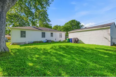 1201 Redwood Drive, Green Bay, WI 54304 - Photo 38