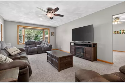 N8897 S Coop Road, Menasha, WI 54952 - Photo 12