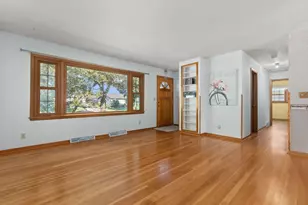 617 Marcella Ave, Combined Locks, WI 54113 - Photo 10
