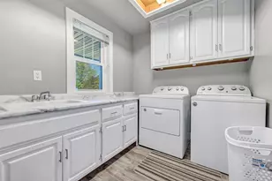 2004 Ledgeview Rd, De Pere, WI 54115 - Photo 12