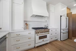 N9250 Cassandra Wy, Appleton, WI 54915 - Photo 14