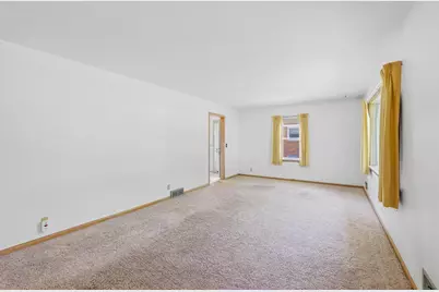 75 S Reserve Avenue, Fond du Lac, WI 54935 - Photo 2