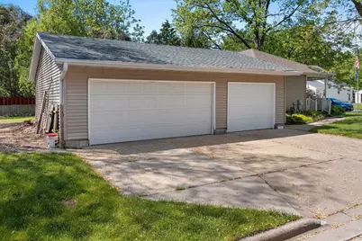 2110 Center Street, Green Bay, WI 54304 - Photo 10