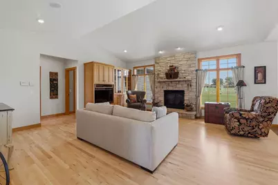 1229 Winchester Avenue, Fond du Lac, WI 54935 - Photo 4