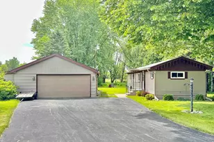 4631 Melody Ln, Oshkosh, WI 54904 - Photo 1