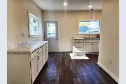 175 Gillett Street, Fond du Lac, WI 54935 - Photo 6