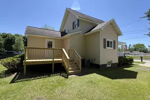 160 Washburn Ave, Oconto, WI 54153 - Photo 6