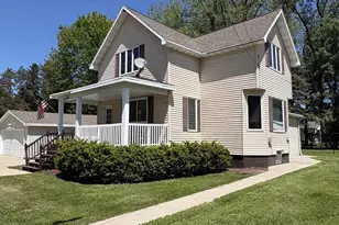 160 Washburn Ave, Oconto, WI 54153 - Photo 2