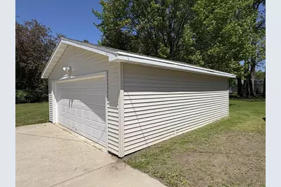 160 Washburn Avenue, Oconto, WI 54153 - Photo 14