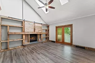 2752 Woodland Hills Ct, Green Bay, WI 54311 - Photo 12