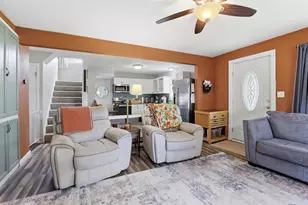 1420 N Owaissa St, Appleton, WI 54911 - Photo 4
