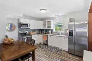 1420 N Owaissa St, Appleton, WI 54911 - Photo 8