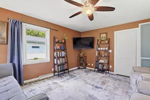 1420 N Owaissa St, Appleton, WI 54911 - Photo 6