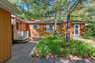 N6814 Springbrook Rd, Cecil, WI 54111 - Photo 6