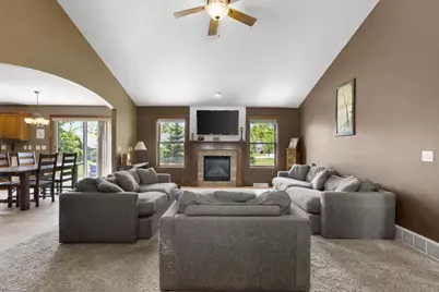 W7133 Englewood Drive, Greenville, WI 54942 - Photo 4