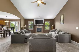 W7133 Englewood Dr, Greenville, WI 54942 - Photo 4