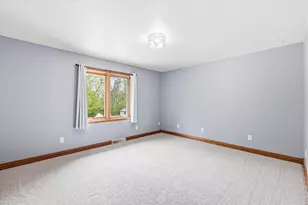 3296 Pioneer Dr, Green Bay, WI 54313 - Photo 36