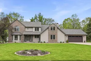 3296 Pioneer Dr, Green Bay, WI 54313 - Photo 1