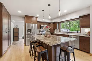 3296 Pioneer Dr, Green Bay, WI 54313 - Photo 8