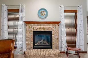 485 W Packer Ave, Oshkosh, WI 54901 - Photo 6