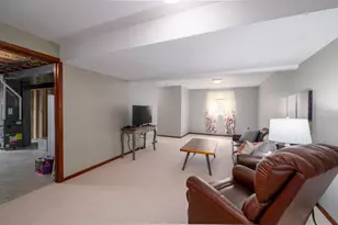 485 W Packer Ave, Oshkosh, WI 54901 - Photo 20