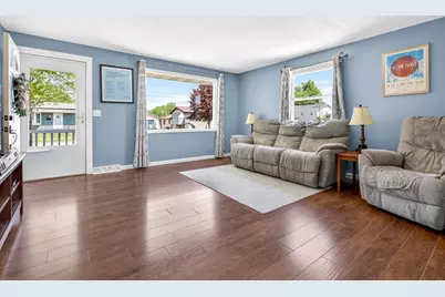 443 Woodlawn Court, Combined Locks, WI 54113 - Photo 4