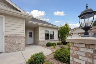 3758 N Wayside Ln, Appleton, WI 54913 - Photo 2