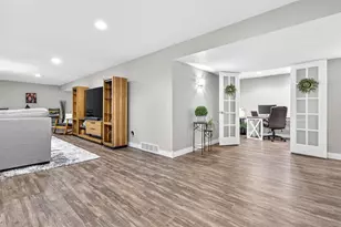 1795 Gateway Meadows Ln, Neenah, WI 54956 - Photo 34