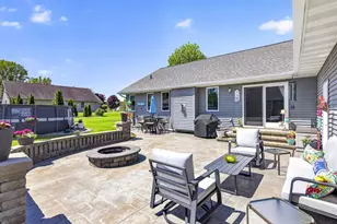 1795 Gateway Meadows Ln, Neenah, WI 54956 - Photo 42