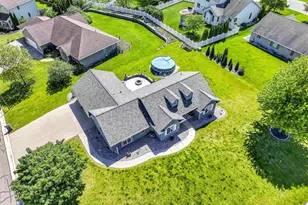1795 Gateway Meadows Ln, Neenah, WI 54956 - Photo 48
