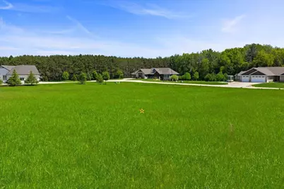 3610 Sawmill Court, Green Bay, WI 54313 - Photo 4