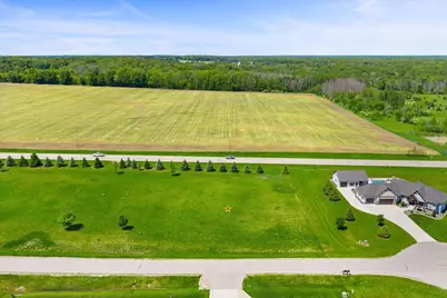3610 Sawmill Court, Green Bay, WI 54313 - Photo 12