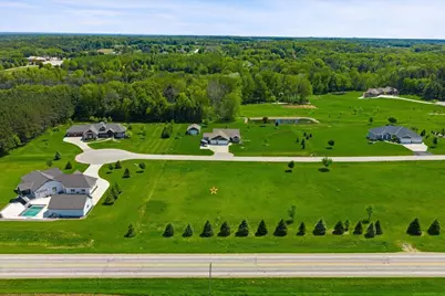 3610 Sawmill Court, Green Bay, WI 54313 - Photo 8