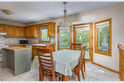1752 Hunters Glen Drive, Oshkosh, WI 54904 - Photo 14