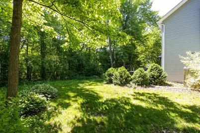 1752 Hunters Glen Drive, Oshkosh, WI 54904 - Photo 40