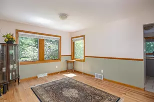 1752 Hunters Glen Dr, Oshkosh, WI 54904 - Photo 8