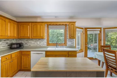 1752 Hunters Glen Drive, Oshkosh, WI 54904 - Photo 10