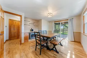 1932 Maplecrest Dr, Appleton, WI 54915 - Photo 10