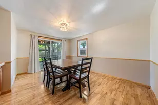 1932 Maplecrest Dr, Appleton, WI 54915 - Photo 12