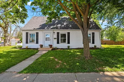 1120 N Badger Avenue, Appleton, WI 54914 - Photo 2