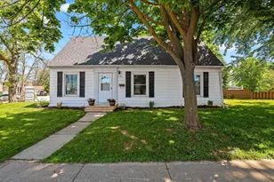 1120 N Badger Ave, Appleton, WI 54914 - Photo 2