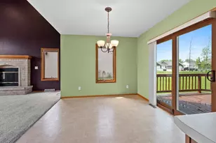 2316 Maddy Ct, Green Bay, WI 54303 - Photo 14