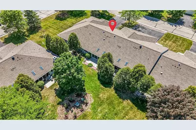 11014 Mequon Square Drive, Mequon, WI 53092 - Photo 38