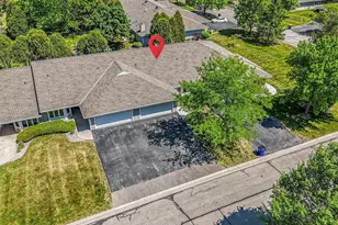 11014 Mequon Square Dr, Mequon, WI 53092 - Photo 40