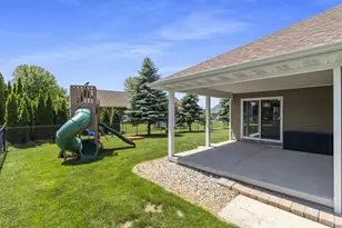 N1903 Swanee Cir, Greenville, WI 54942 - Photo 52